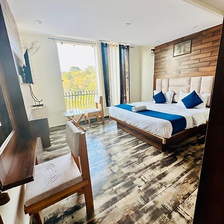 Hotel Royal Orbit By Arony Hospitality Dehradun Eksteriør billede