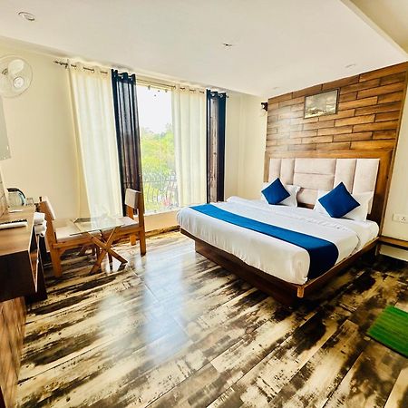 Hotel Royal Orbit By Arony Hospitality Dehradun Eksteriør billede