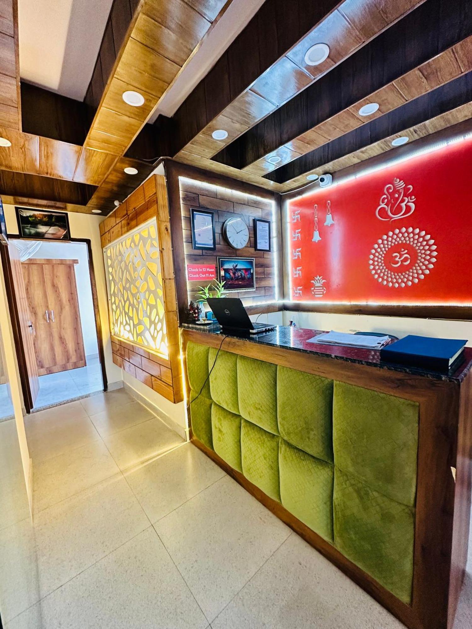 Hotel Royal Orbit By Arony Hospitality Dehradun Eksteriør billede