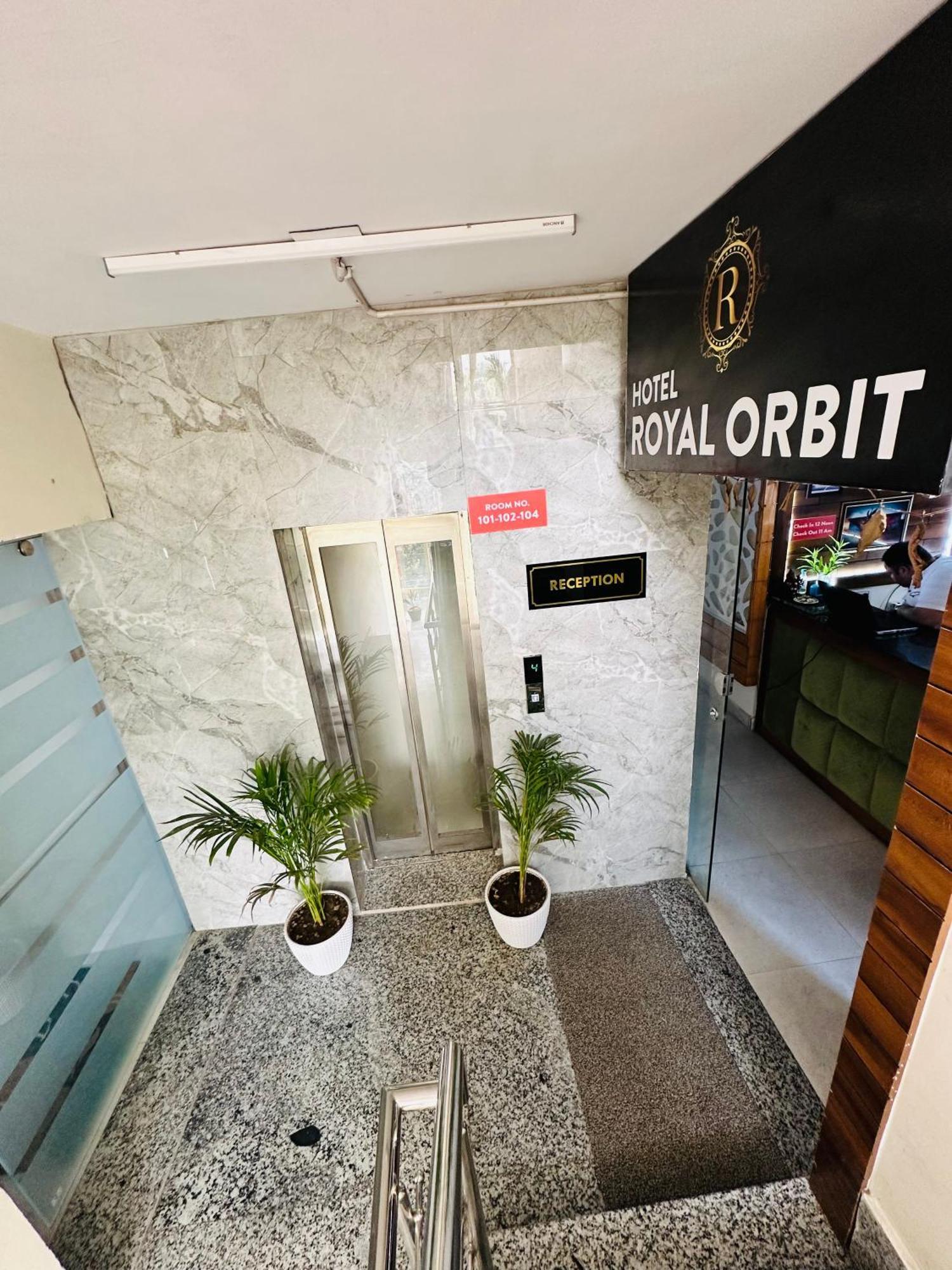 Hotel Royal Orbit By Arony Hospitality Dehradun Eksteriør billede