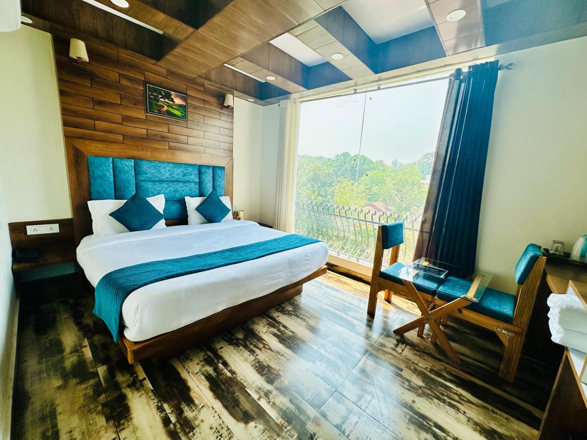 Hotel Royal Orbit By Arony Hospitality Dehradun Eksteriør billede